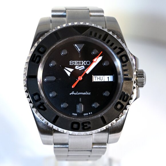 Custom SeikoMod 40mm Diver watch w/ NH36 Automatic Movement sapphire Waterproof - Picture 5 of 5